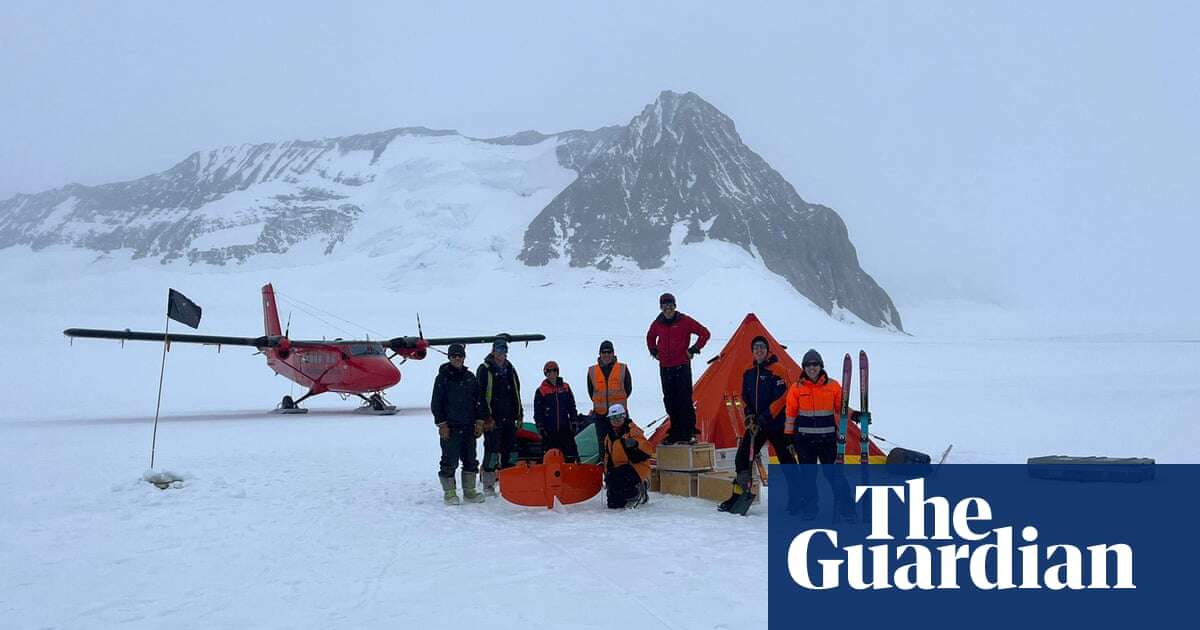 Skiing, wool baubles, ice-cream: how Antarctic scientists celebrate Christmas