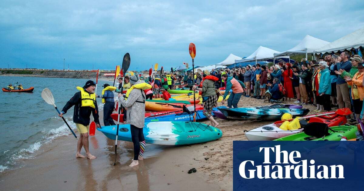 Rising Tide protesters scale back blockade of world’s biggest coal port but NSW police ready for mass ‘disruption’ at Newcastle