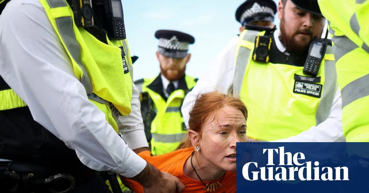 Met police accused of ‘assault on right to protest’ after tenfold rise in nuisance law arrests