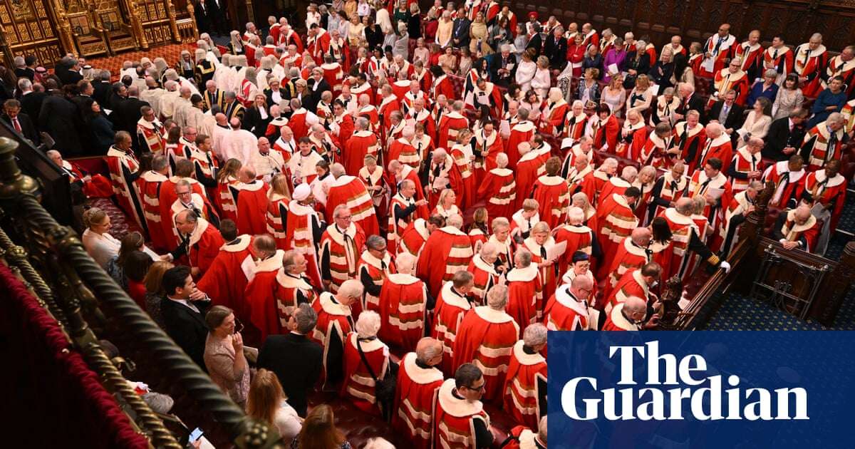 Ministers introduce plans to remove all hereditary peers from Lords