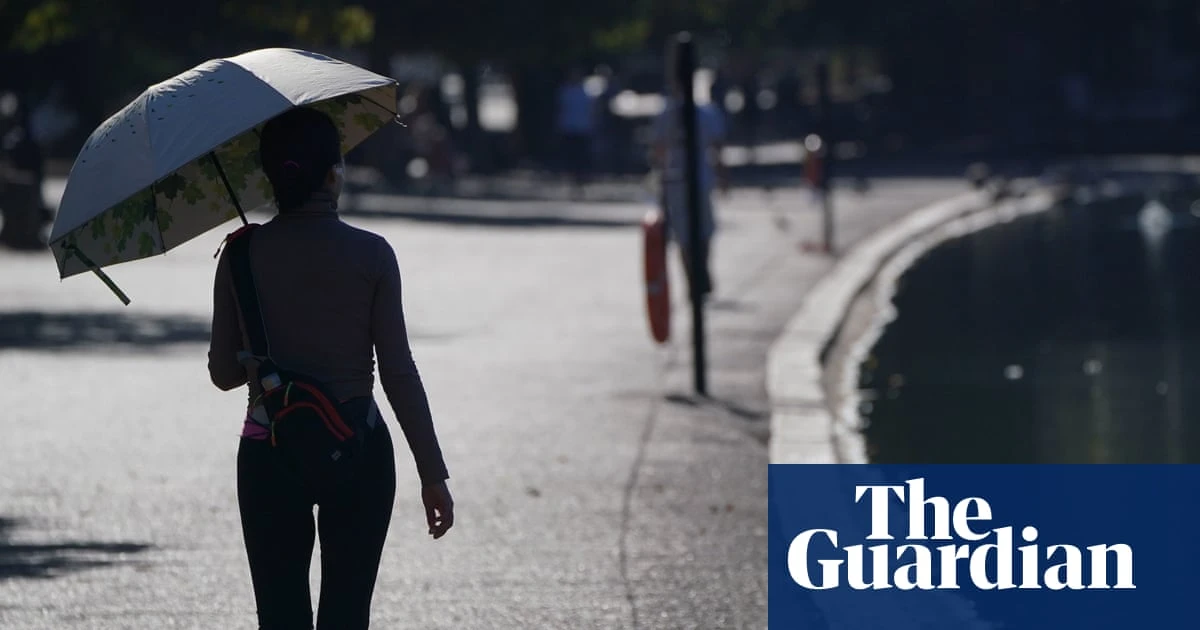 Ethnic minorities in England at higher risk of heat-related deaths, says study