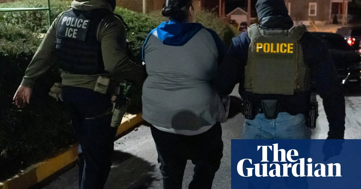 Trump administration tells border shelters helping migrants may be illegal