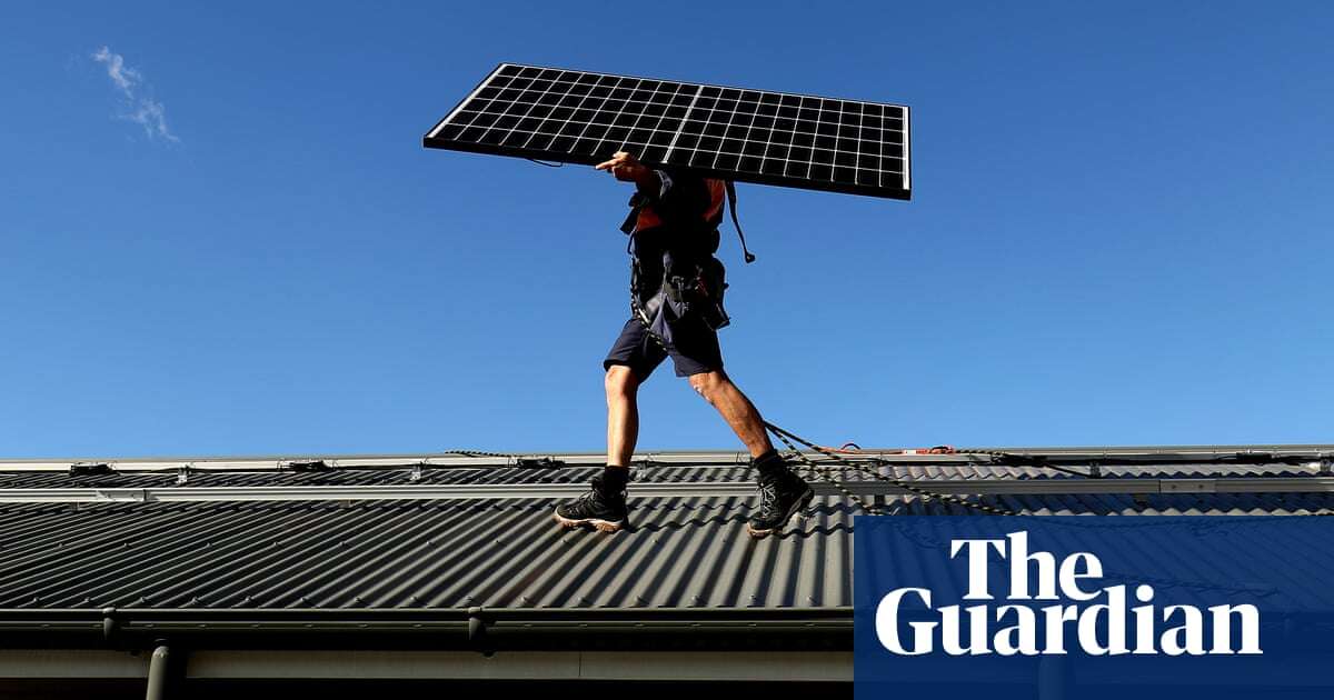 Solar installations fall as Australian households hit by cost-of-living squeeze