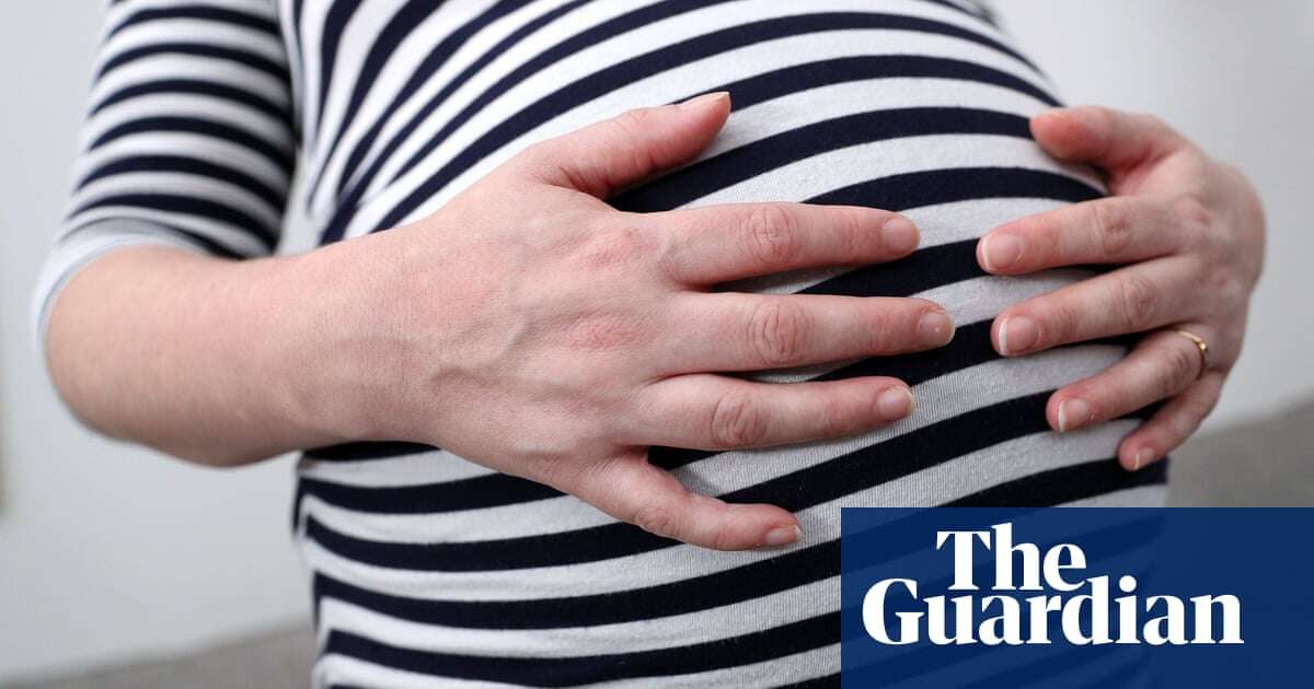 Surrogates face higher risk of pregnancy complications, study finds