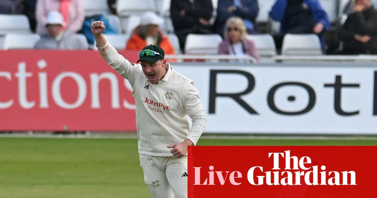 Nottinghamshire close on title against Warwickshire: county cricket final round – live