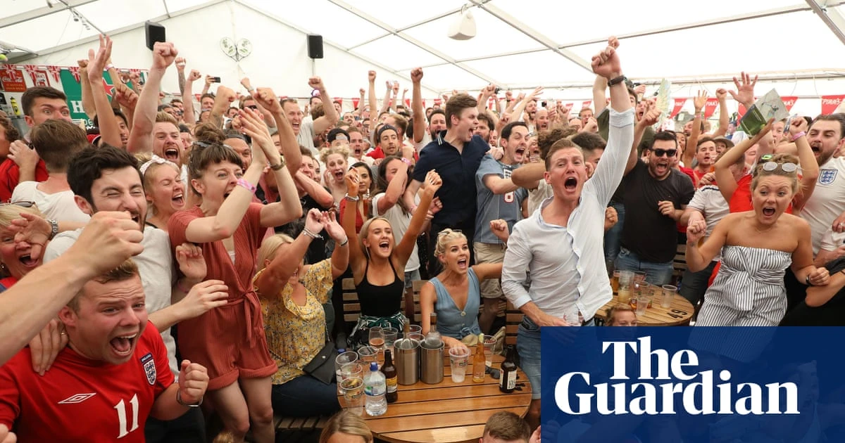 Can Starmer’s late-night World Cup openings help Britain’s struggling pubs?