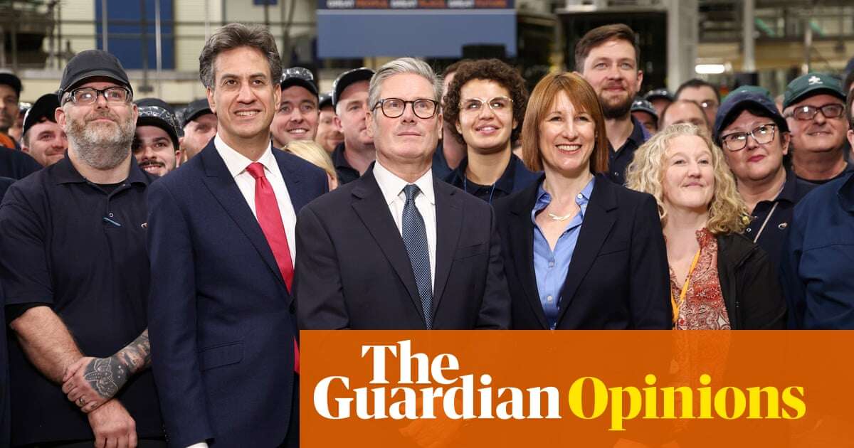 Starmer is stuck in a British bubble, but it will soon be burst by a turbulent world | Rafael Behr