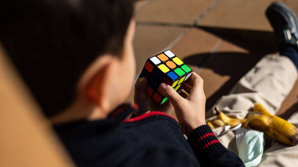 El secreto para resolver el cubo de Rubik de la manera más fácil y con menos movimientos