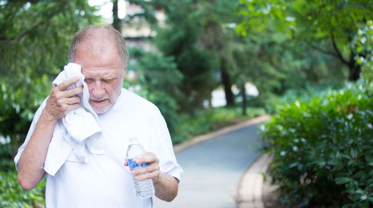 Què és un cop de calor? Tots els símptomes, com actuar per evitar-lo i primers auxilis