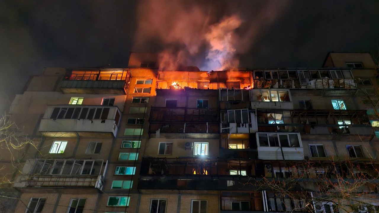 Kijów pod ostrzałem. Zmasowany atak rosyjskich dronów