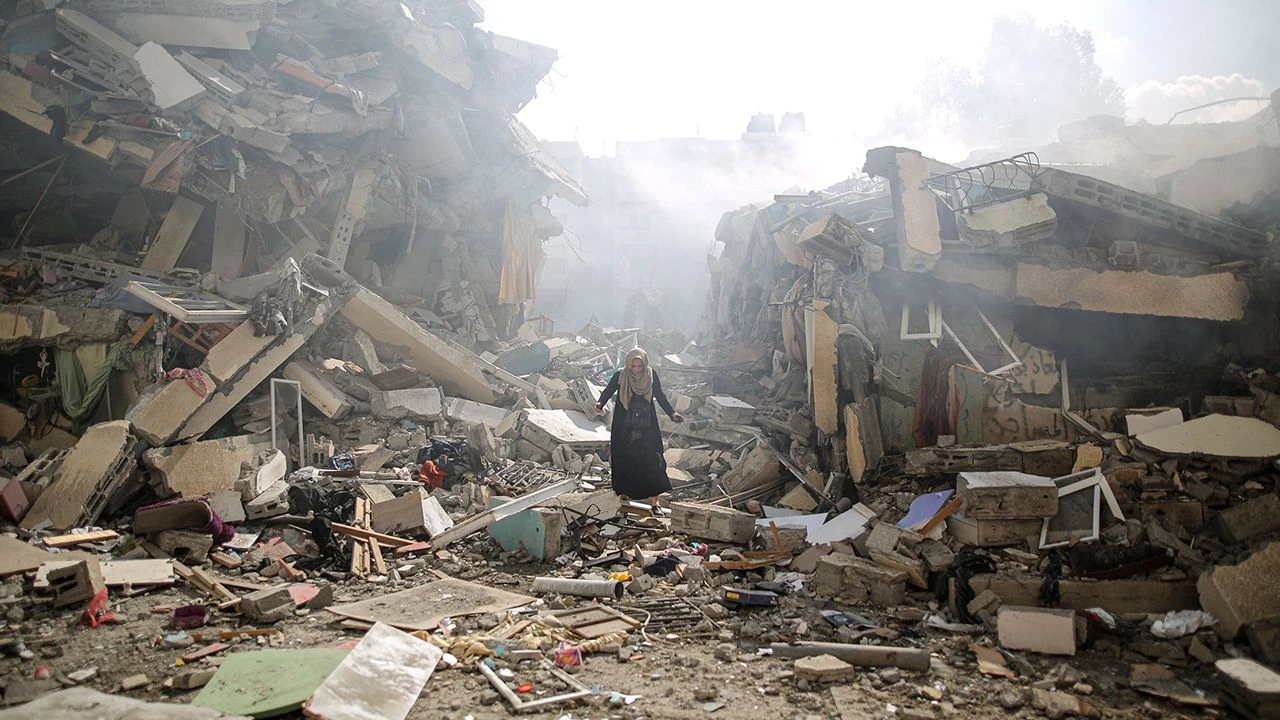 Głód jako broń. Europosłowie grzmią na Netanjahu i Hamas