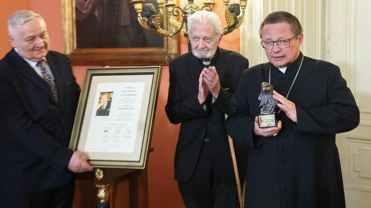Kard. Grzegorz Ryś uhonorowany Nagrodą Orła Jana Karskiego