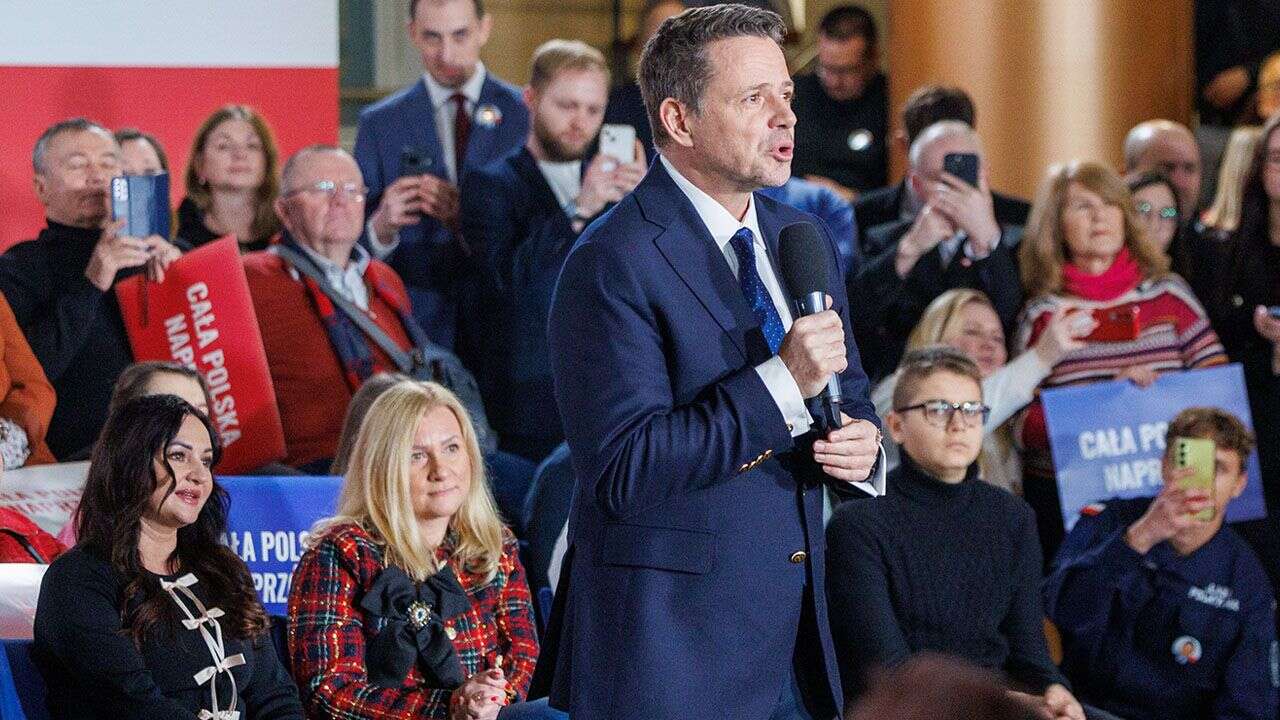 „Pałac Prezydencki działa, gdy trzeba zamówić długopisy i podpisać setkę ustaw”