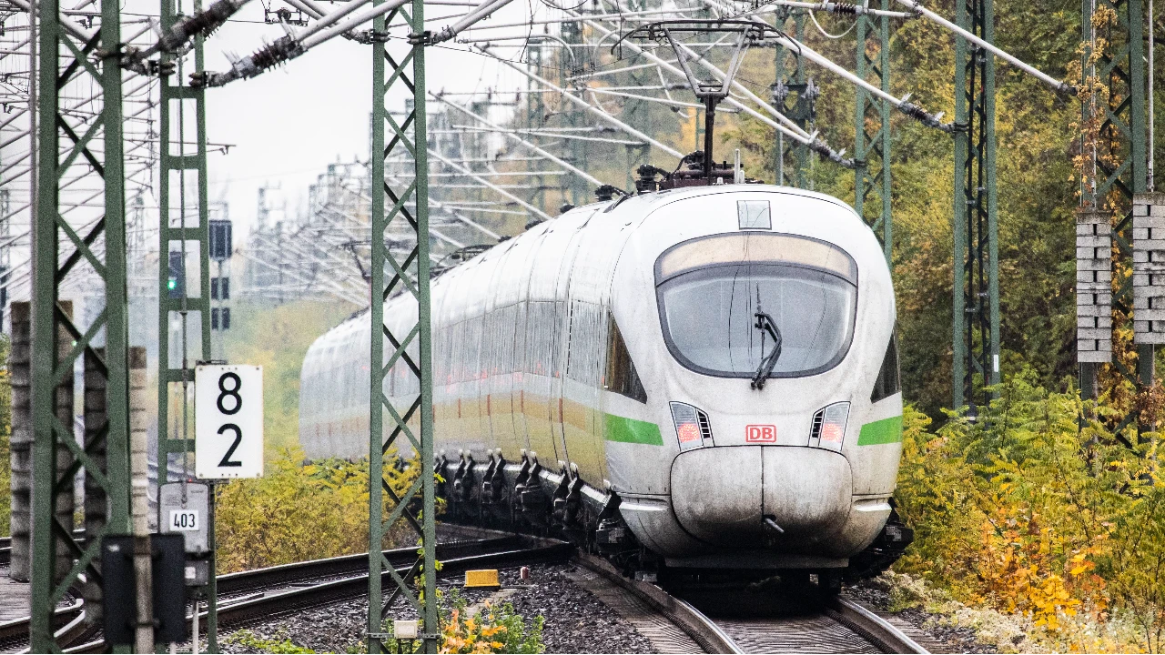 Katastrofa kolejowa w Niemczech. Jest wielu zabitych i rannych