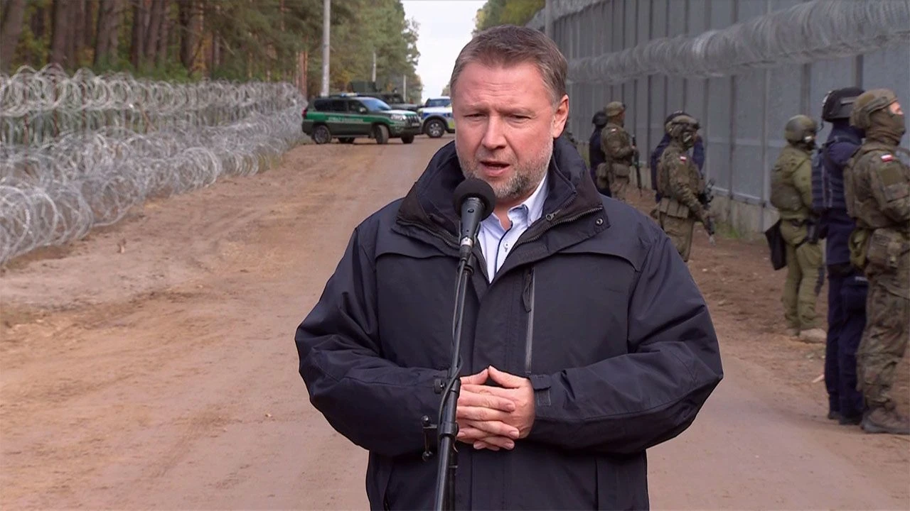 „To jedyny sondaż, jaki nas interesuje”. Ministrowie na granicy
