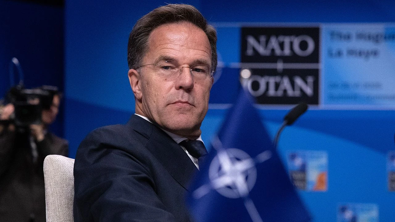 „Nie wpłynie na plany NATO”. Szef Sojuszu uspokaja po decyzji USA