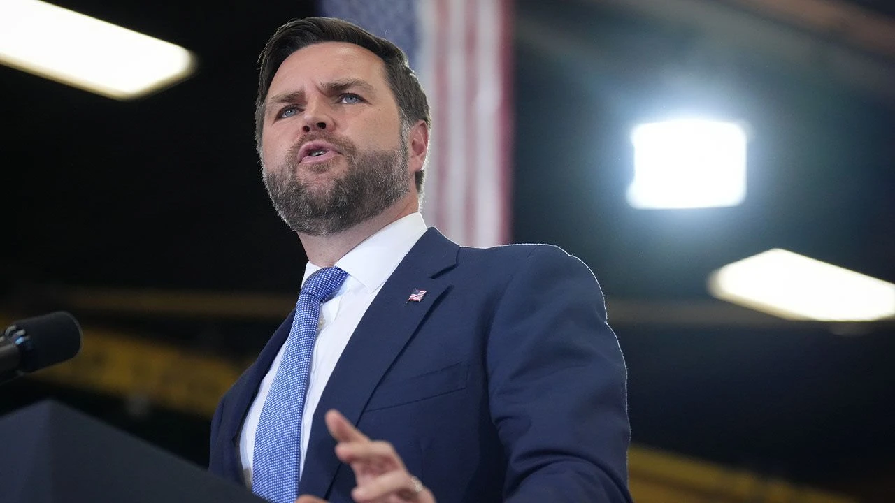 J.D. Vance uspokaja. „To nie jest kara dla Polski”