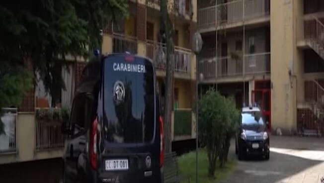 Giallo a Milano, omicidio-suicidio in via Cogne: indagano i carabinieri