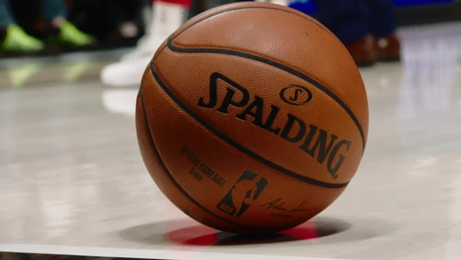 Intesa Sanpaolo partner esclusivo della Nba in Italia: ecco i vantaggi per i clienti