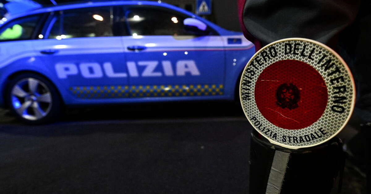 Fermato per un controllo, il nigeriano massacra la poliziotta: orrore a Como, finisce malissimo