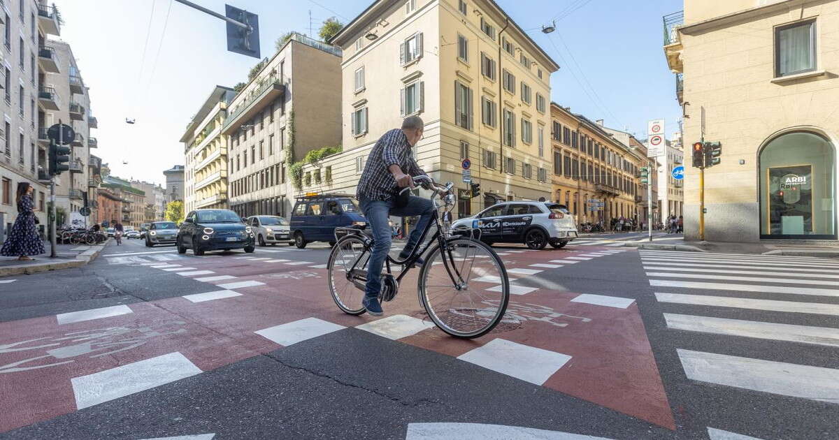 Biciclette e piste ciclabili? Strade trasformate in circuiti senza regole