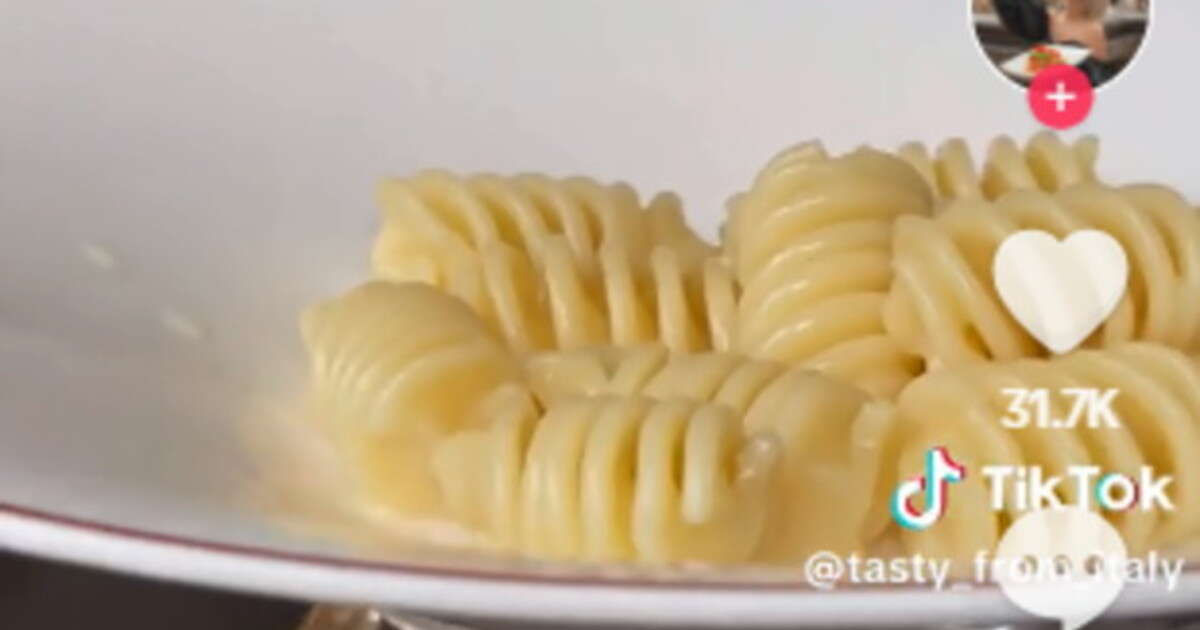 Pasta in bianco? Follia a Milano: quanto costa questo piatto | Guarda