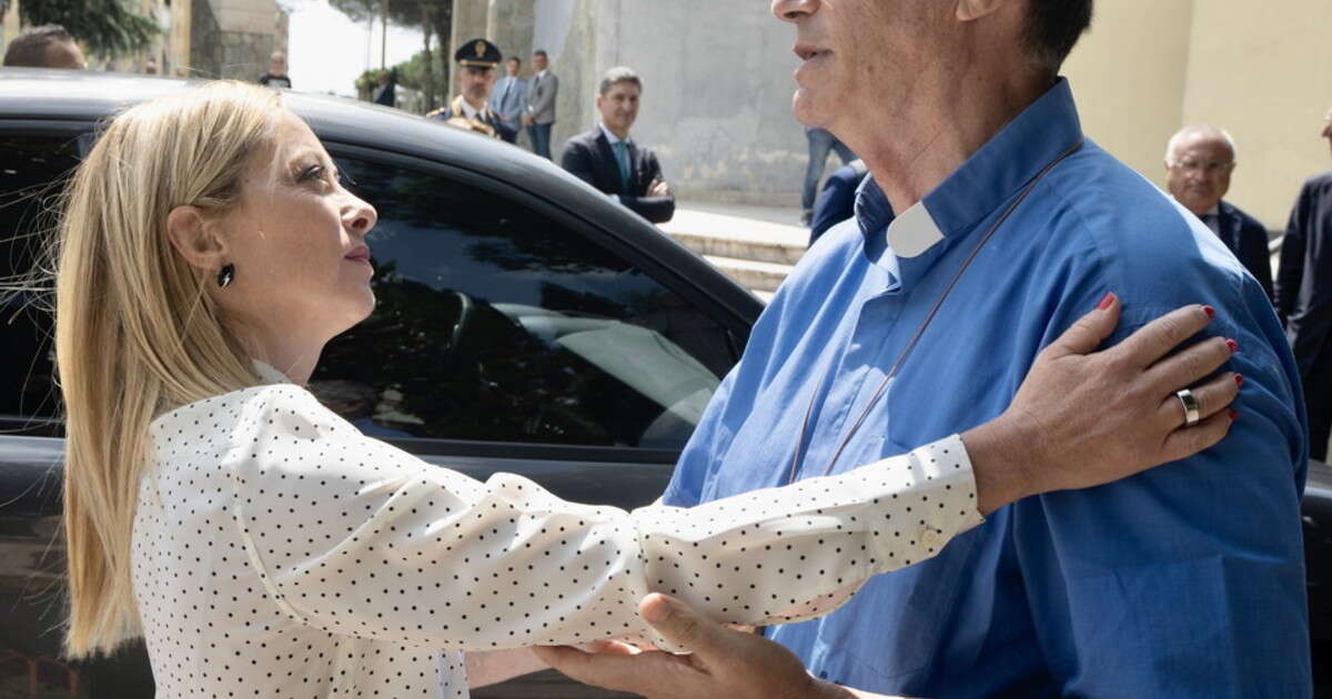 L'ultimo sfregio di Natale a Don Patriciello: Caivano-choc nel silenzio totale della sinistra