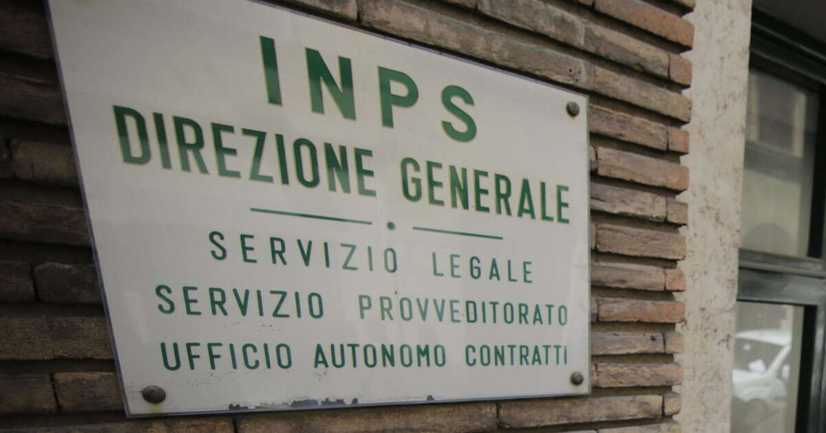 Pensioni, l'Inps sospende il simulatore per il calcolo: ecco perché crolla la balla della sinistra