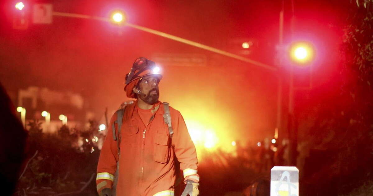 California in fiamme per l'estremismo green: gli effetti di una politica scellerata