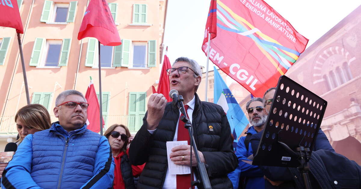 La Cgil si inventa lo sciopero preventivo: manovra, Maurizio Landini oltre il ridicolo