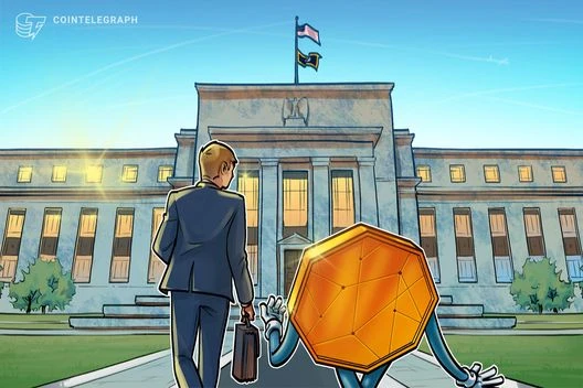 Top Fed official: Staff should be allowed to hold a little crypto 