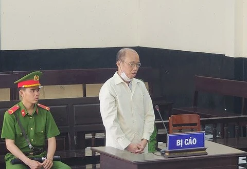 Lãnh 13 năm tù vì dùng chĩa đâm chết anh ruột từ mâu thuẫn nhổ 4 cây chuối