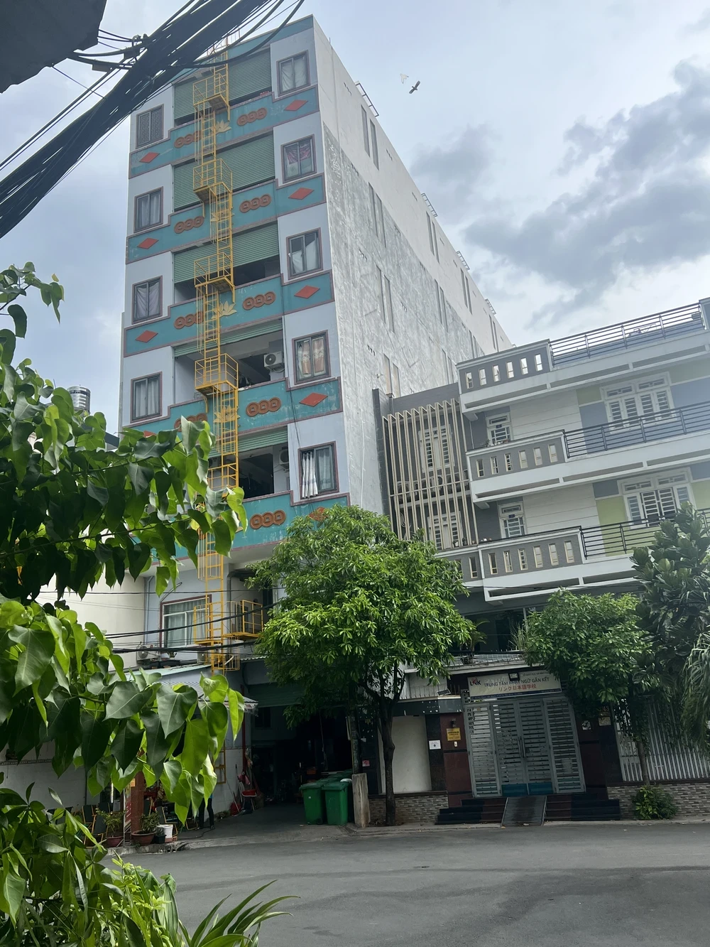 Xây dựng sai phép biến tòa nhà 7 tầng thành 282 phòng trọ