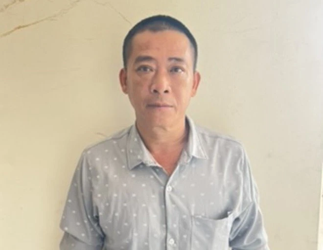 Dùng nồi nước lẩu đang sôi để 