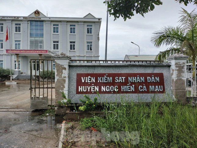 Cho thôi chức Phó viện trưởng Viện KSND huyện từng bị tố 'vòi tiền'
