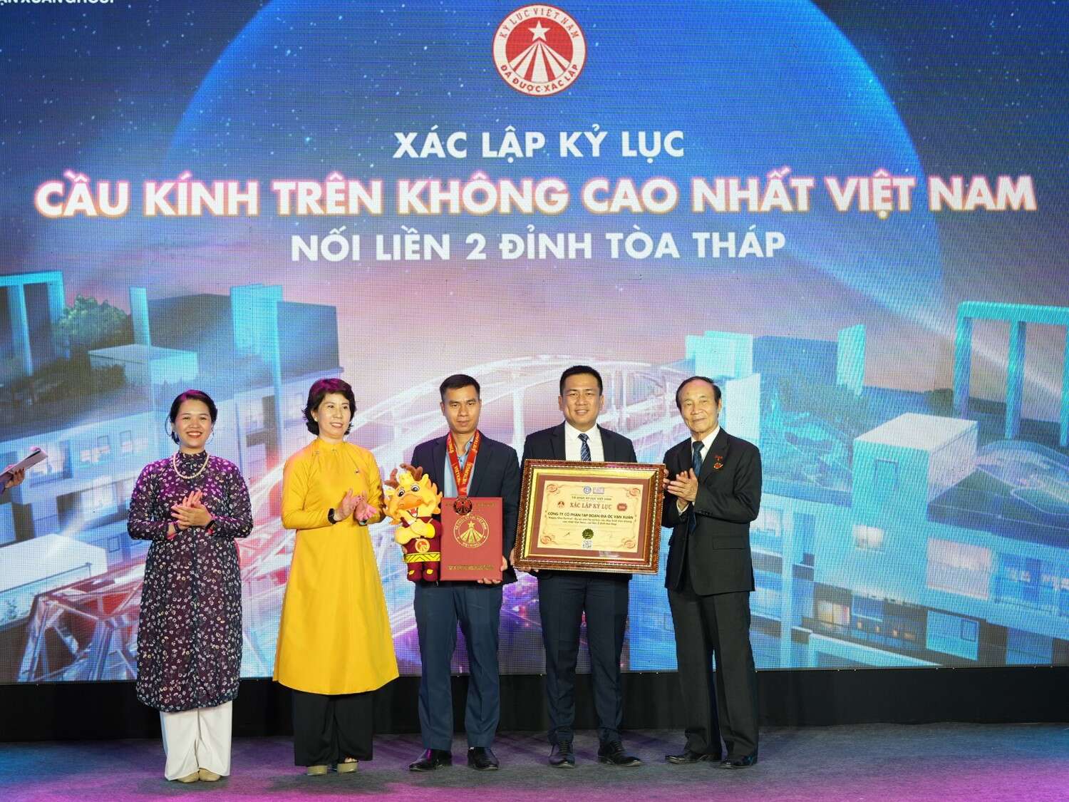 Căn hộ vừa xác lập “kỷ lục Việt” chờ đón 100 chủ nhân cuối cùng