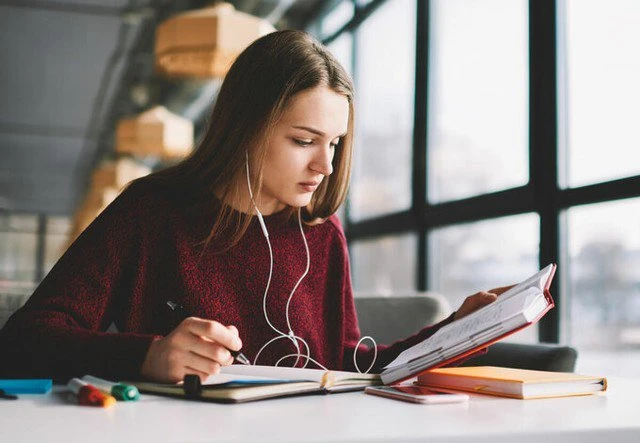 Không học giỏi tiếng Anh, thí sinh vẫn không sợ tụt hậu nhờ những ngành học sau đây