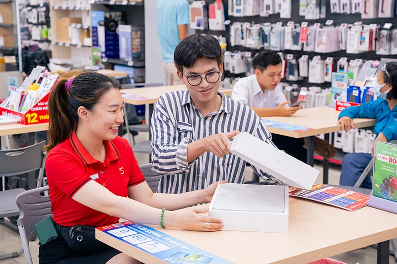 CellphoneS tung ưu đãi tựu trường sớm: Giảm đến 6 triệu cho sinh viên mua laptop, điện...