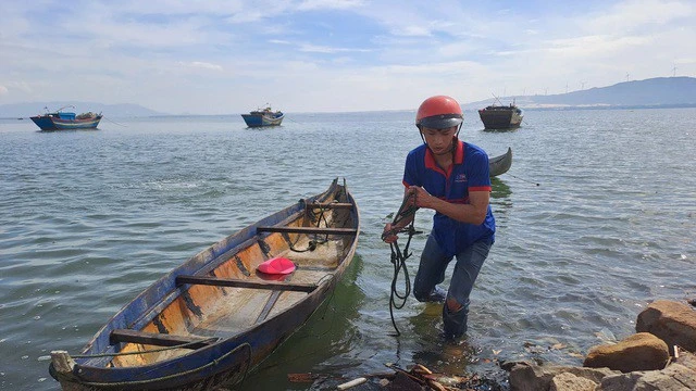 Bình Định: Kịp thời cứu sống một phụ nữ nhảy cầu tự tử