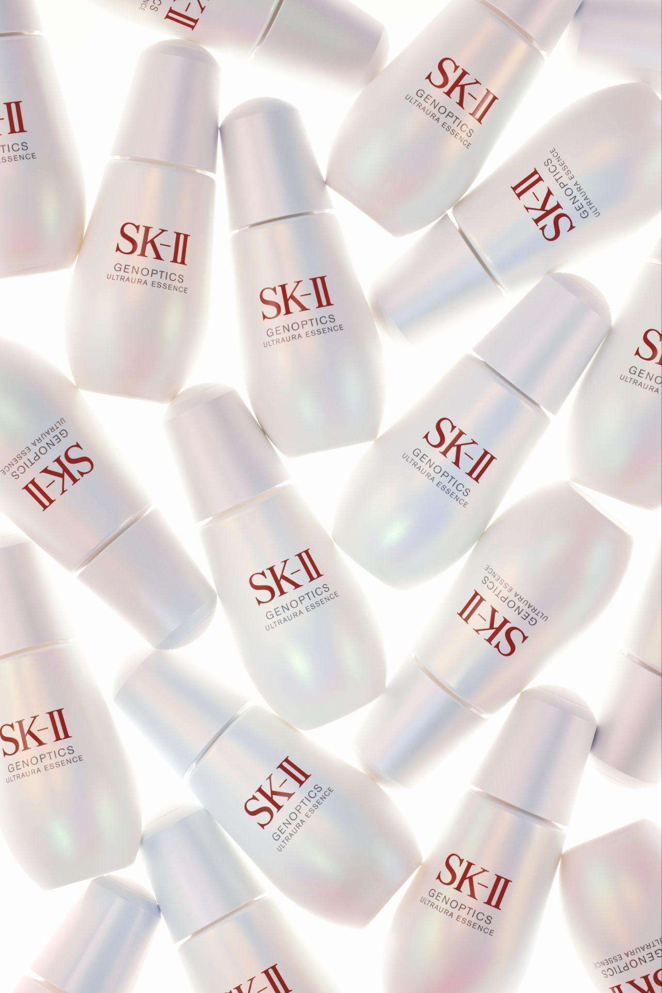 Tại sao Gen Z không ngần ngại chi tiền cho bộ đôi dưỡng sáng SK-II “đắt xắt ra...