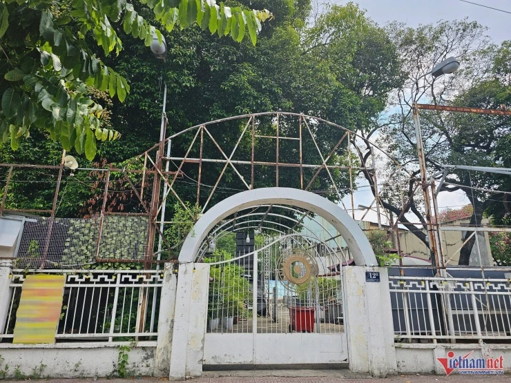 Sân khấu Trống Đồng hoang lạnh, Sân khấu Lan Anh ngổn ngang khi dừng hoạt động