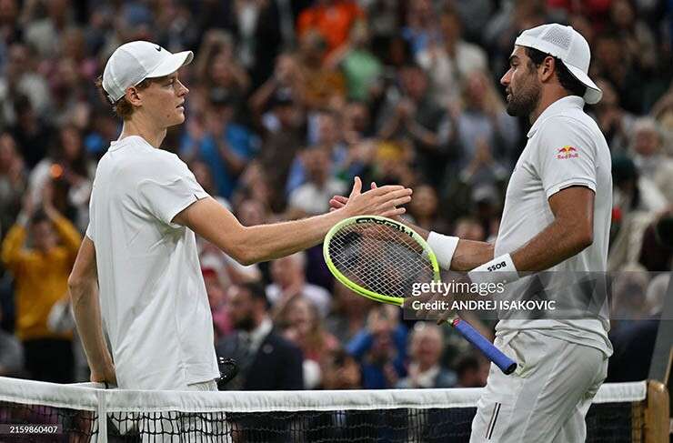 Video tennis Sinner - Berrettini: Điên rồ 3 loạt tie-break, số 1 thế giới khốn khổ (Wimbledon)