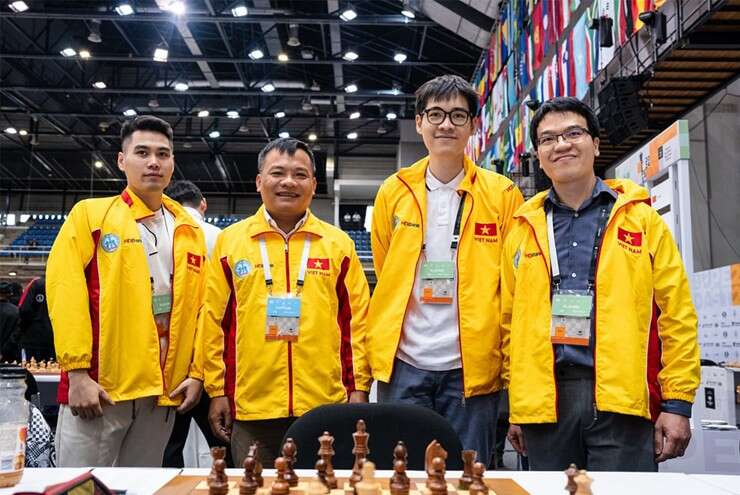 Quang Liêm và tuyển cờ vua Việt Nam toàn thắng, lập mốc lịch sử ở Olympiad 2024