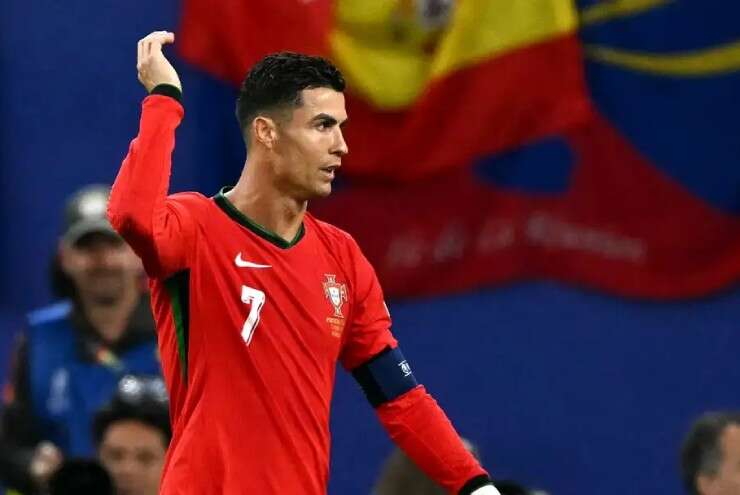 Lộ mục tiêu cuối của Ronaldo trước khi treo giày: Mơ điều đặc biệt cùng con trai