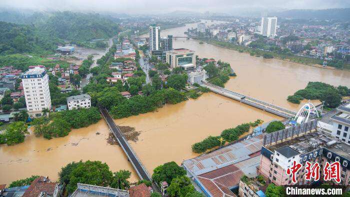 Trung Quốc: Lũ lụt ở huyện giáp biên giới Việt Nam