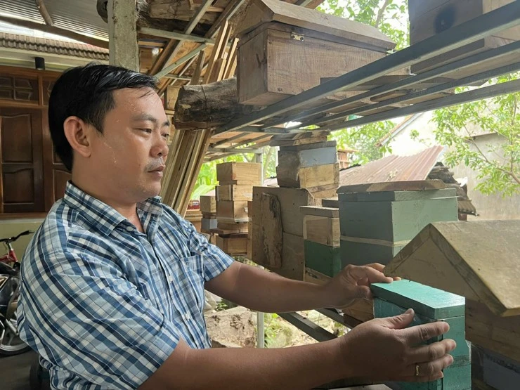 Người đàn ông thu lãi cả trăm triệu/ năm từ những chiếc tổ nhỏ