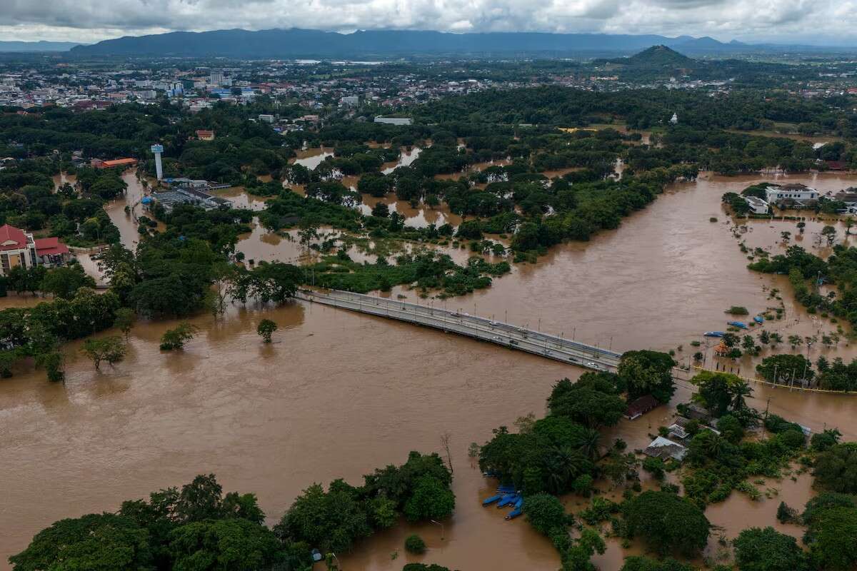 Hàng nghìn người mắc kẹt trong lũ, Thái Lan điều lực lượng đặc nhiệm giải cứu