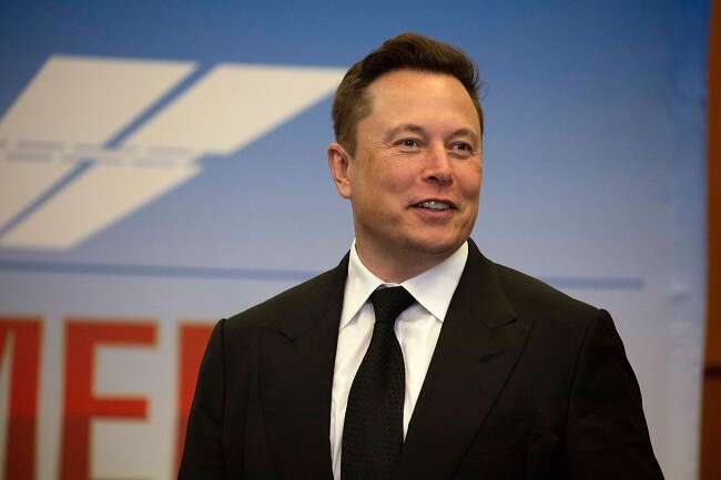 Nhân viên Tesla, SpaceX và X quyên góp ủng hộ bà Harris trong khi Elon Musk đứng về phía ông Trump