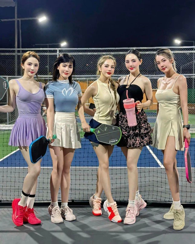 Giữa ồn ào chuyện tập pickleball, Huyền Lizzie nghĩ ra cách né thị phi cực khéo