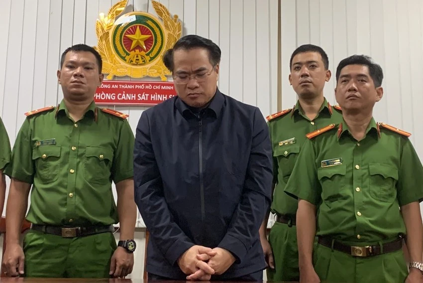 Đại án Đăng kiểm: Lý do cựu cục trưởng Đặng Việt Hà vừa là bị cáo vừa là bị hại